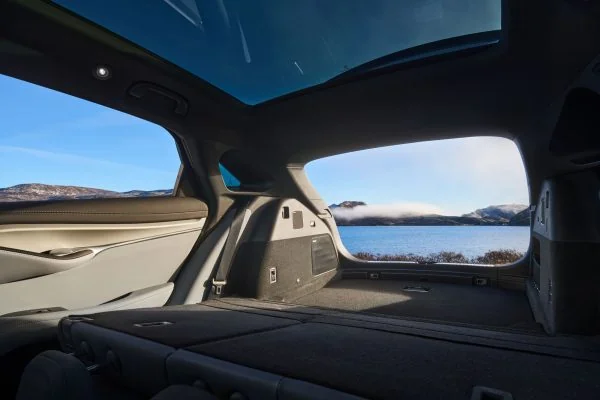 BYD SEALION 7 - Slide 2